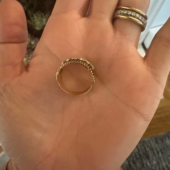 14k gold and diamond Vintage Ring - Picture 7 of 10